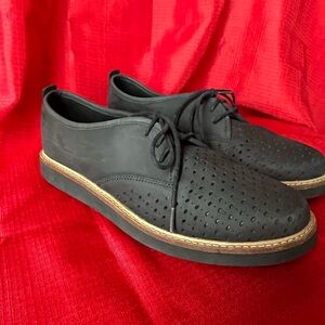 Black Perforated Women’s Clarks
